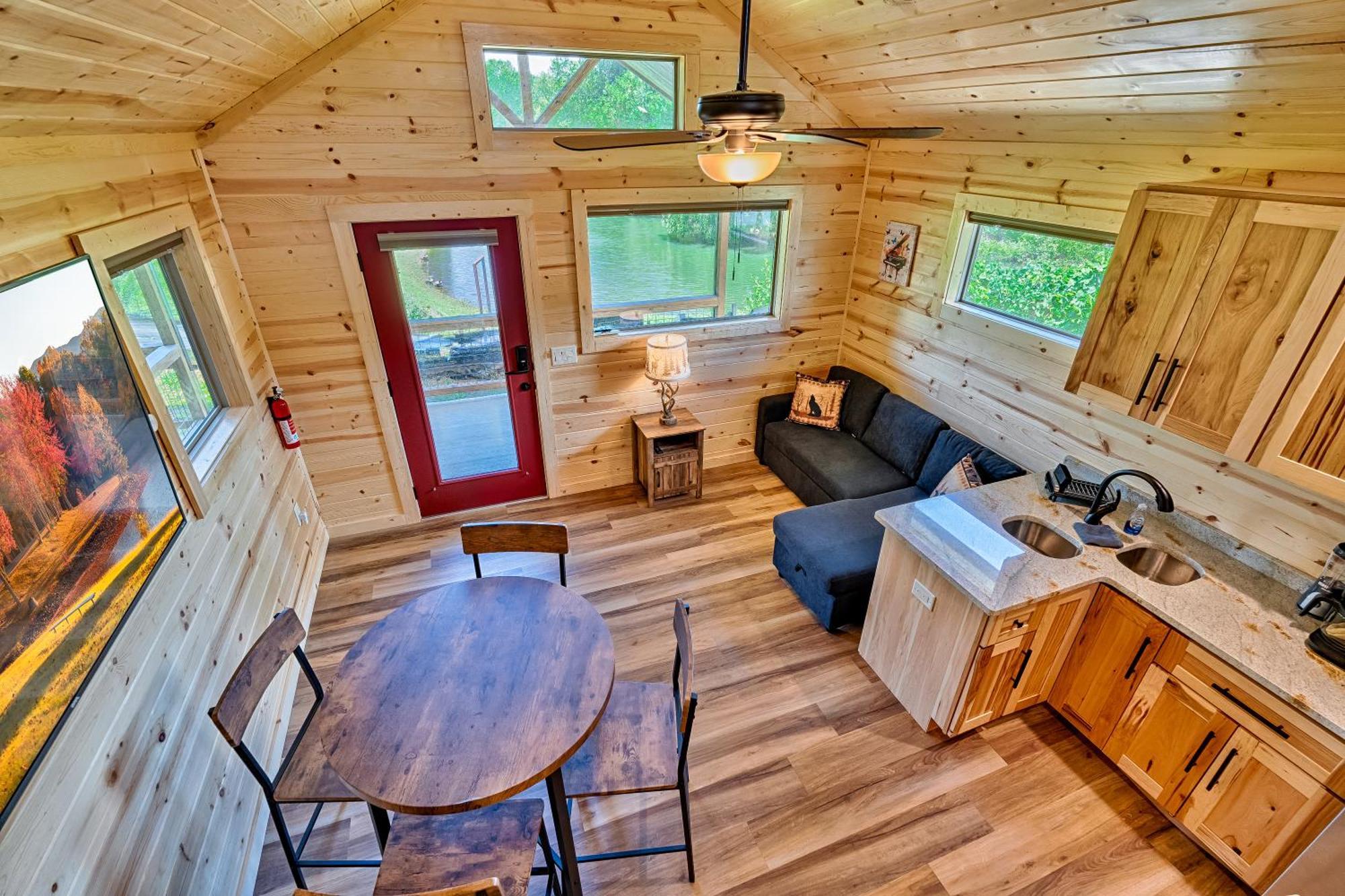 Retreat On The Lake Hiawassee Exterior photo